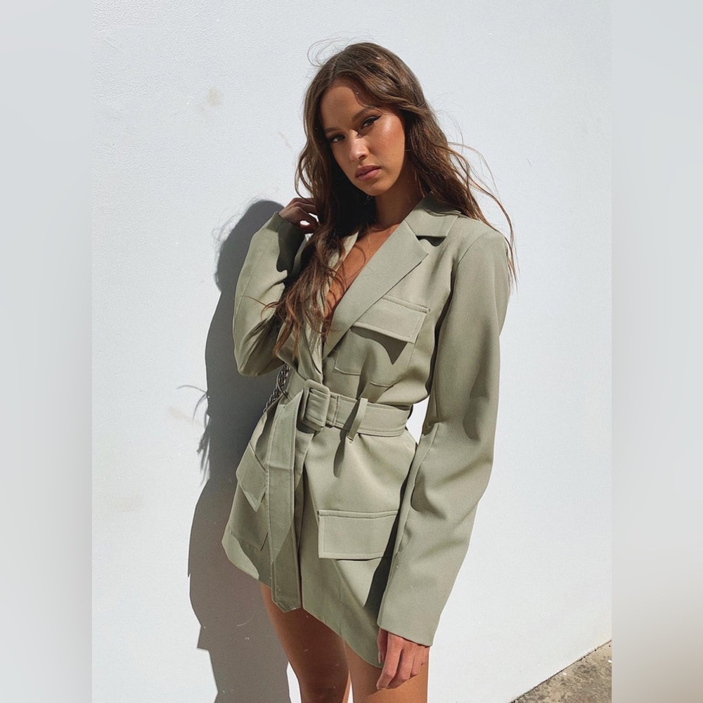 Princess Polly Lioness Steinway Mini Blazer Dresss - Picture 4 of 10